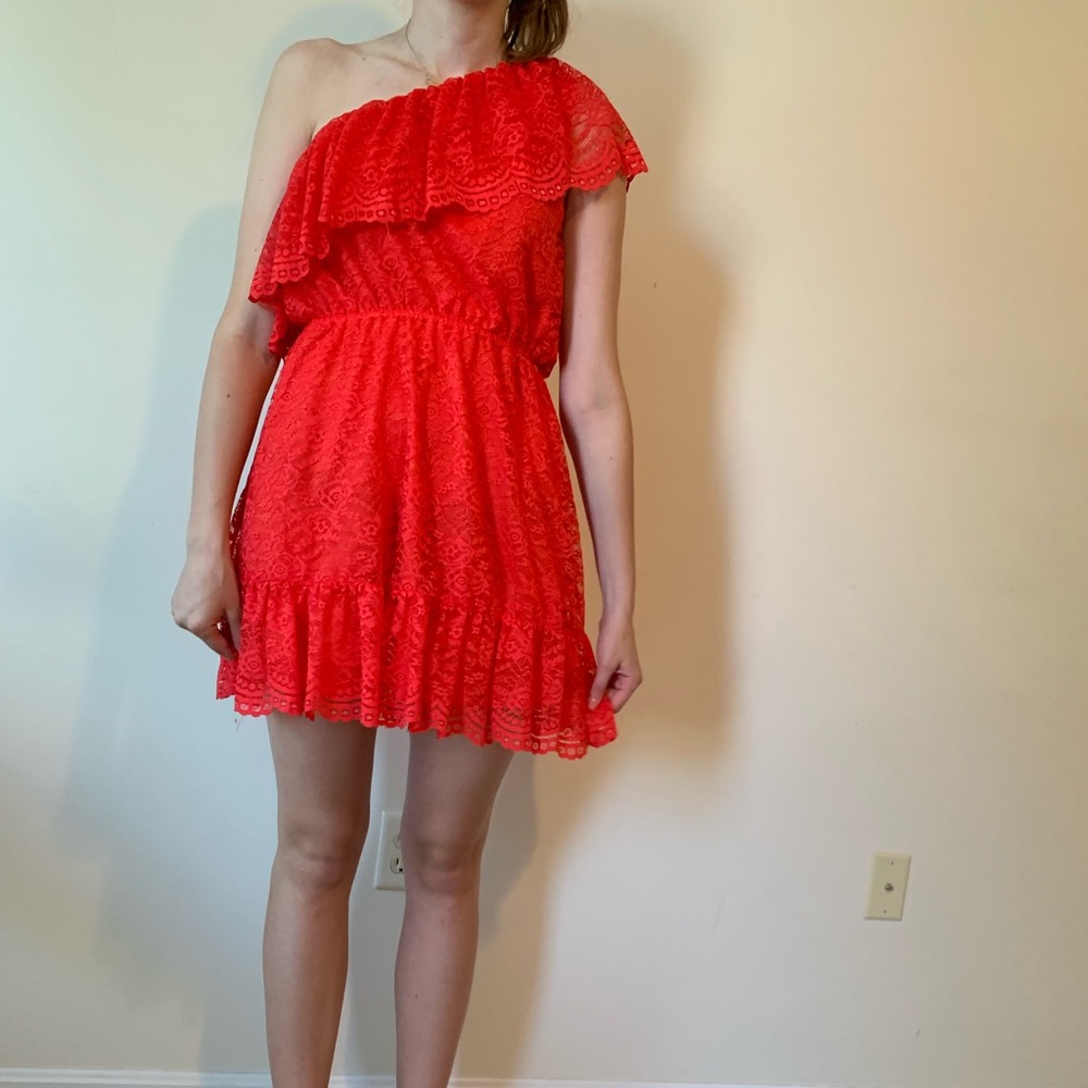 Red one should dress